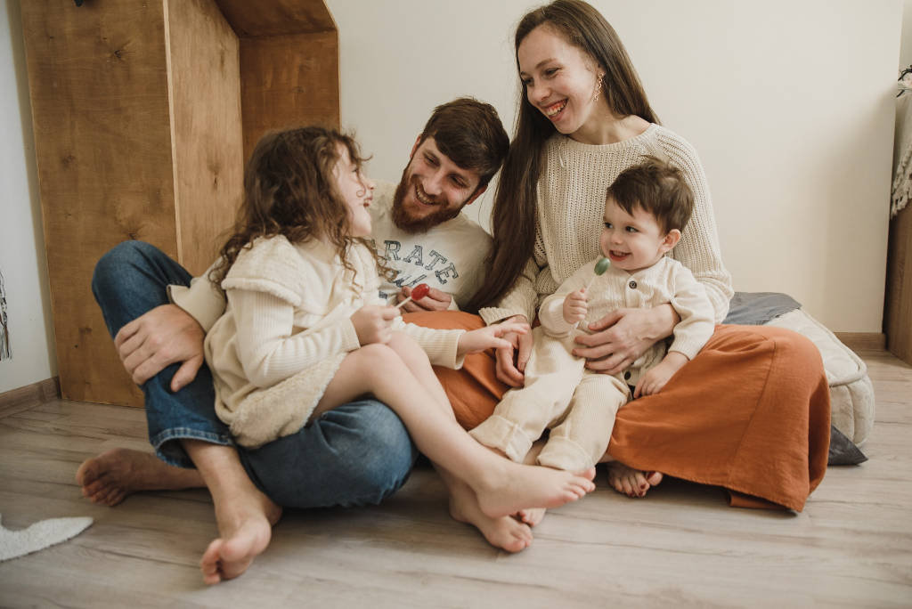 Mindful Parenting: Wie Achtsamkeit das Familienleben bereichert Mindful Parenting: Wie Achtsamkeit das Familienleben bereichert