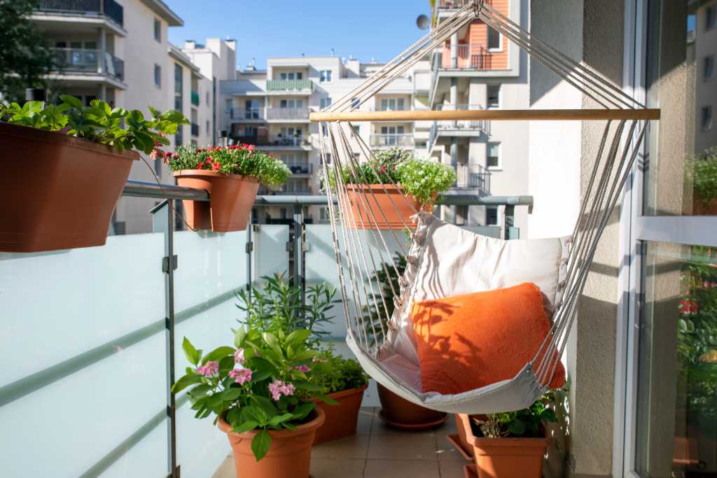 Balkonpflanzen Tipps und Ideen: Verwandle deinen Balkon in ein grünes Paradies Balkonpflanzen Tipps und Ideen: Verwandle deinen Balkon in ein grünes Paradies