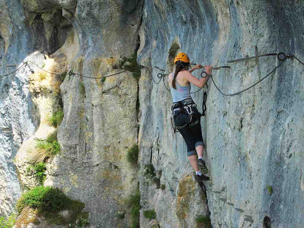 Klettersteige Schweiz: Entdecke die schönsten Routen für Abenteurer Klettersteige Schweiz: Entdecke die schönsten Routen für Abenteurer